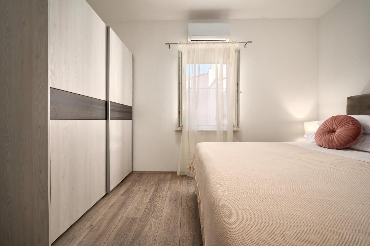 Zora Residence Каштела Экстерьер фото