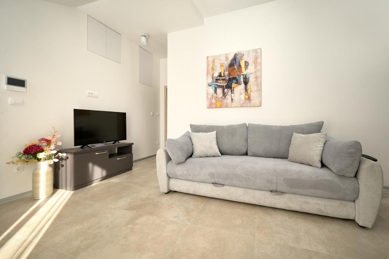 Zora Residence Каштела Экстерьер фото